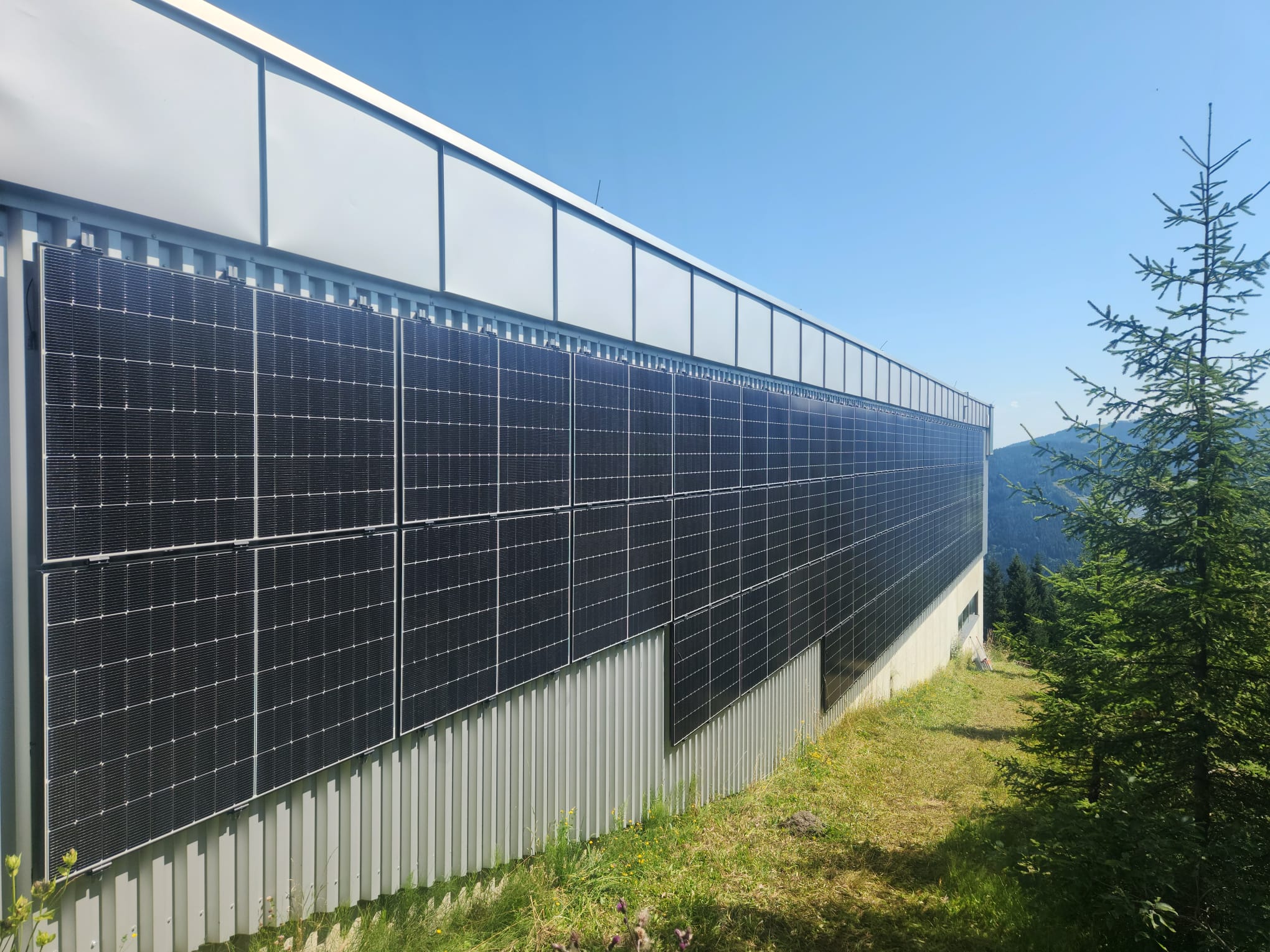 PVplus Fassadenanlage